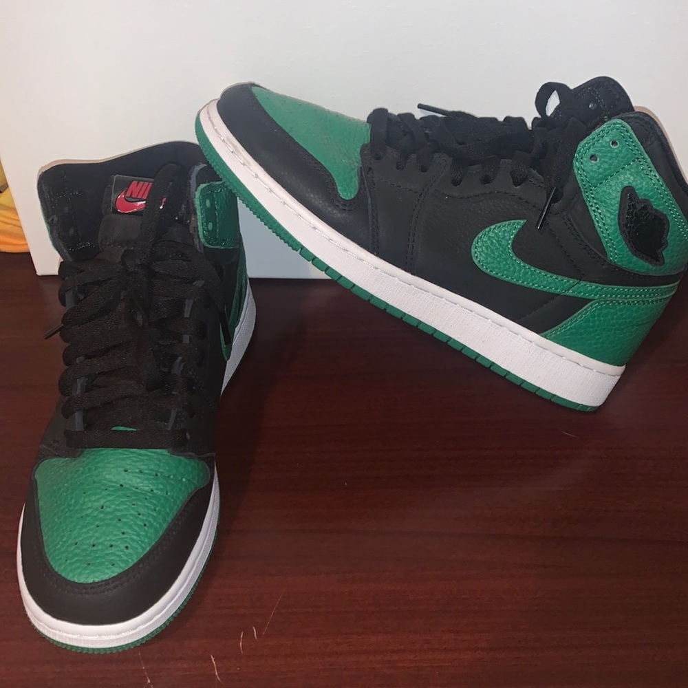 Jordan 1 (pine green)